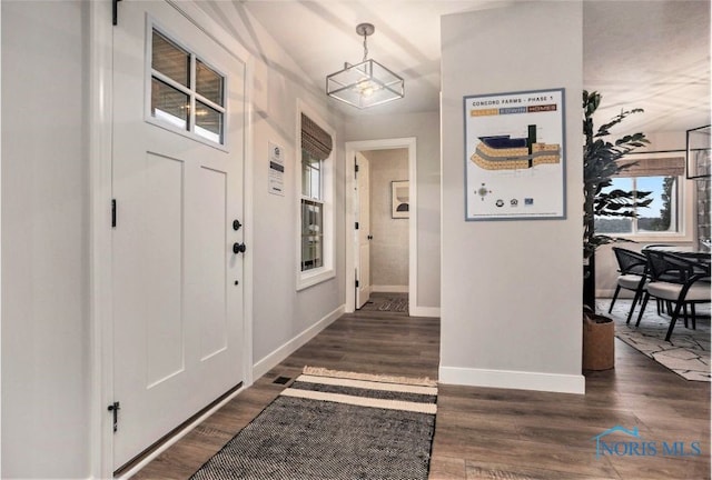 1492 Lee Ann Ave, Defiance, OH 43512 - entrance foyer with wood finished floors