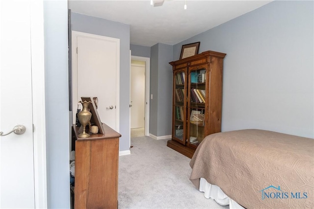 2403 Hempstead Rd, Ottawa Hills, OH 43606 - bedroom with carpet floors and baseboards