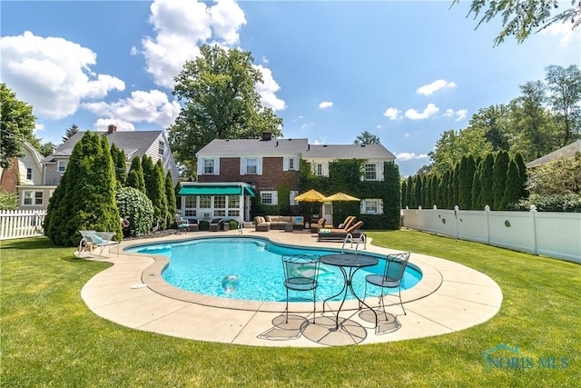2403 Hempstead Rd, Ottawa Hills, OH 43606 - view of swimming pool featuring an outdoor living space and a patio area