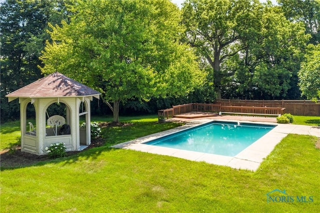 6608 Inglewood Dr, Holland, OH 43528 - view of swimming pool featuring a wooden deck