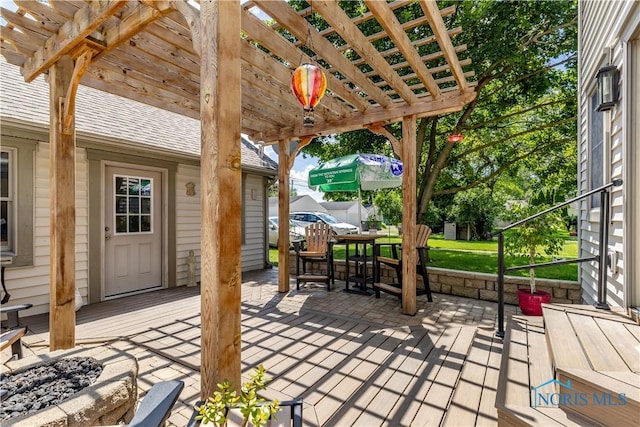 312 W Dudley St, Maumee, OH 43537 - view of patio featuring a pergola and outdoor dining area
