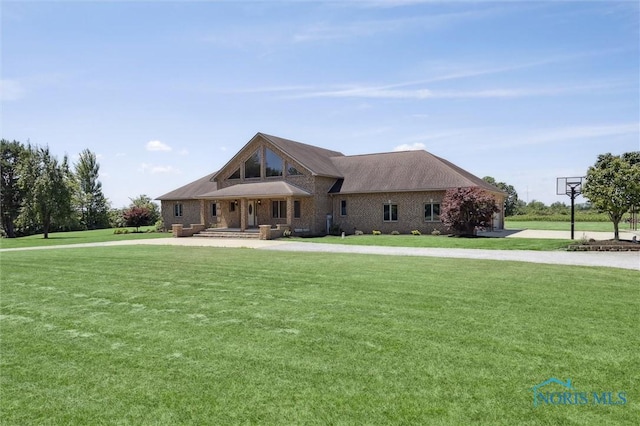 586 N State Route 587, Fostoria, OH 44830 - view of front of home with a front lawn