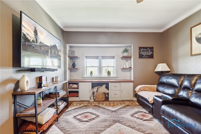 18735 Wall St, Tontogany, OH 43565 - living room featuring a desk