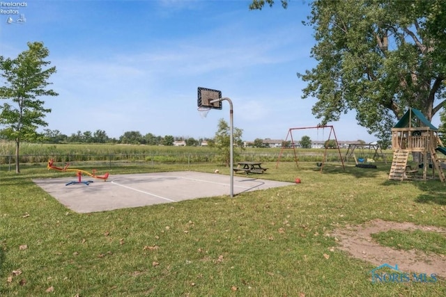 8411 W Division St, Oak Harbor, OH 43449