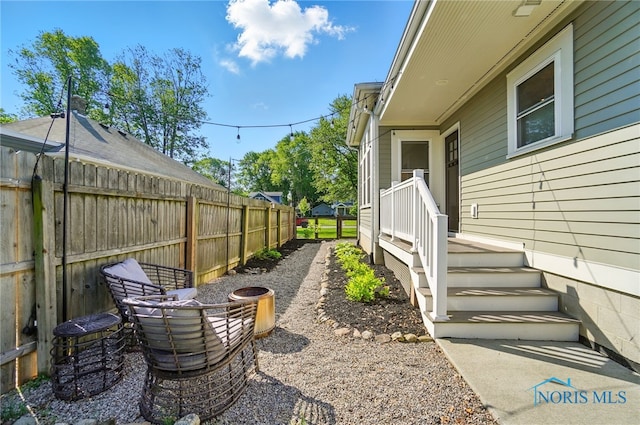 233 E 5th St, Perrysburg, OH 43551 - view of yard