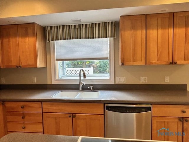 1813 Kenton Trl, Perrysburg, OH 43551 - photo 14