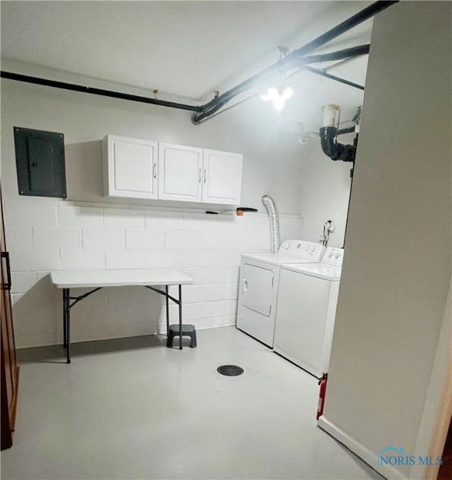 813 Maple Ln, Waterville, OH 43566 - laundry area with cabinet space, electric panel, and independent washer and dryer