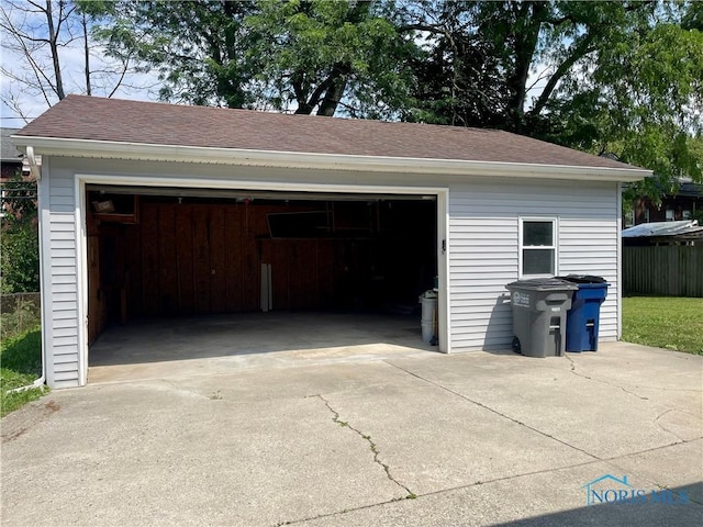 4846 Amesbury Rd, Toledo, OH 43612 - view of detached garage