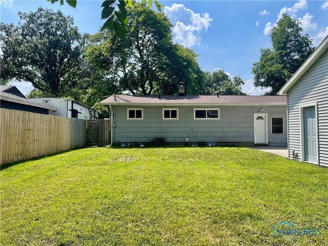 4846 Amesbury Rd, Toledo, OH 43612 - rear view of house