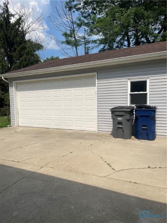 4846 Amesbury Rd, Toledo, OH 43612 - view of detached garage