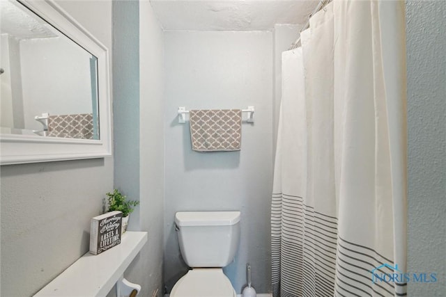 12982 State Route 34, Bryan, OH 43506 - full bathroom with a shower with curtain