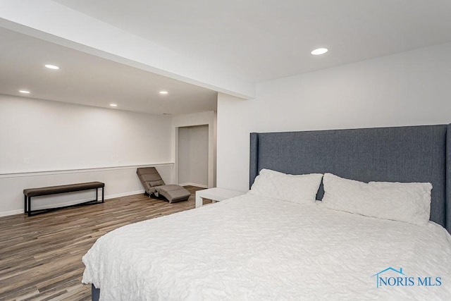 5157 Brinthaven Dr, Sylvania, OH 43560 - bedroom featuring wood finished floors and recessed lighting