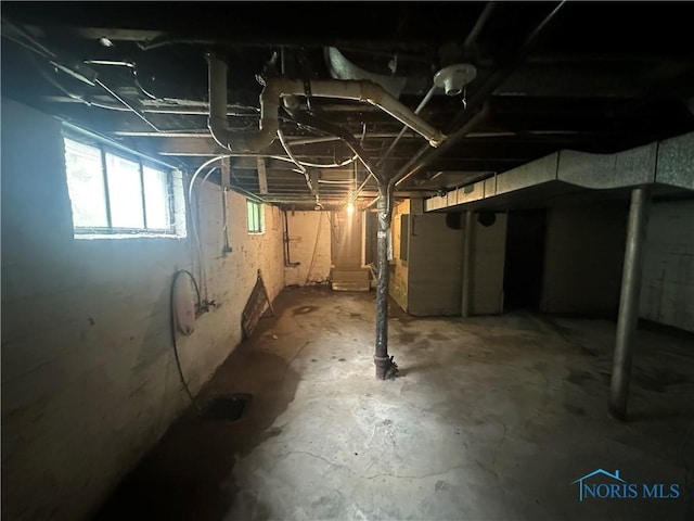 1749 Berdan Ave, Toledo, OH 43613 - view of below grade area