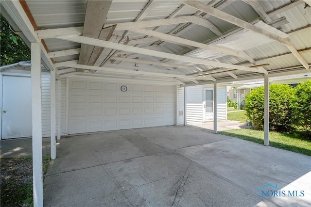 3328 Island Ave, Toledo, OH 43614 - garage featuring a shed
