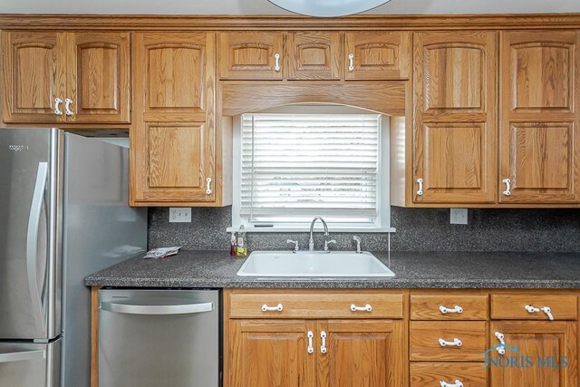 1147 Metcalf Rd, Toledo, OH 43615 - photo 12
