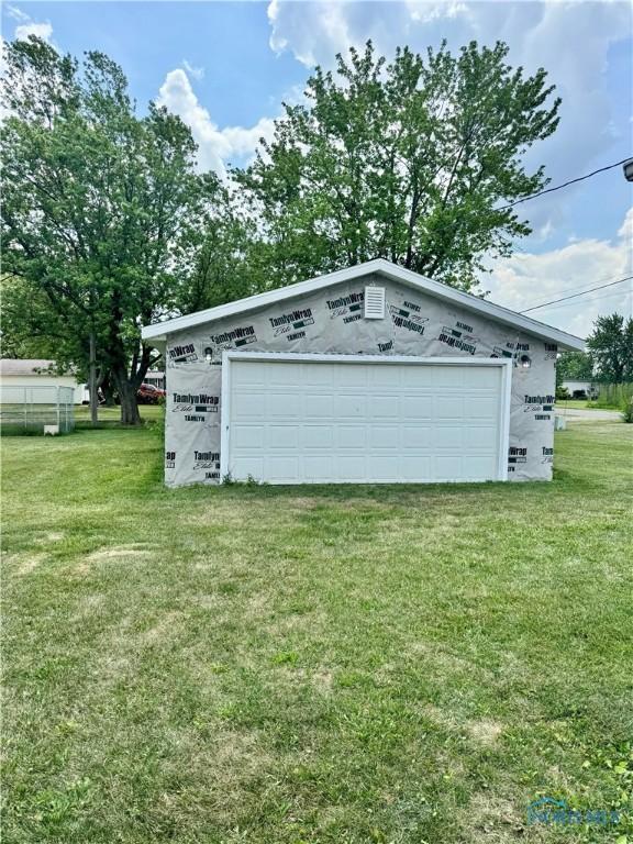 26110 Elizabeth St, Defiance, OH 43512 - view of detached garage