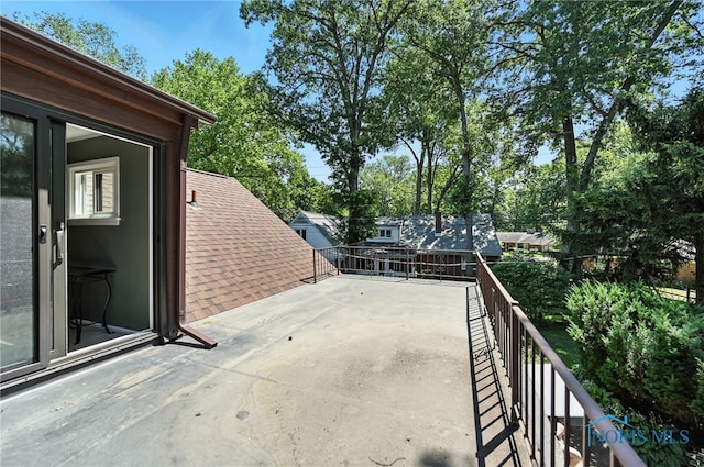 4567 Torquay Ave, Toledo, OH 43615 - view of patio / terrace