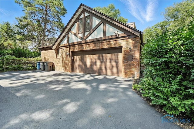 4567 Torquay Ave, Toledo, OH 43615 - garage with driveway