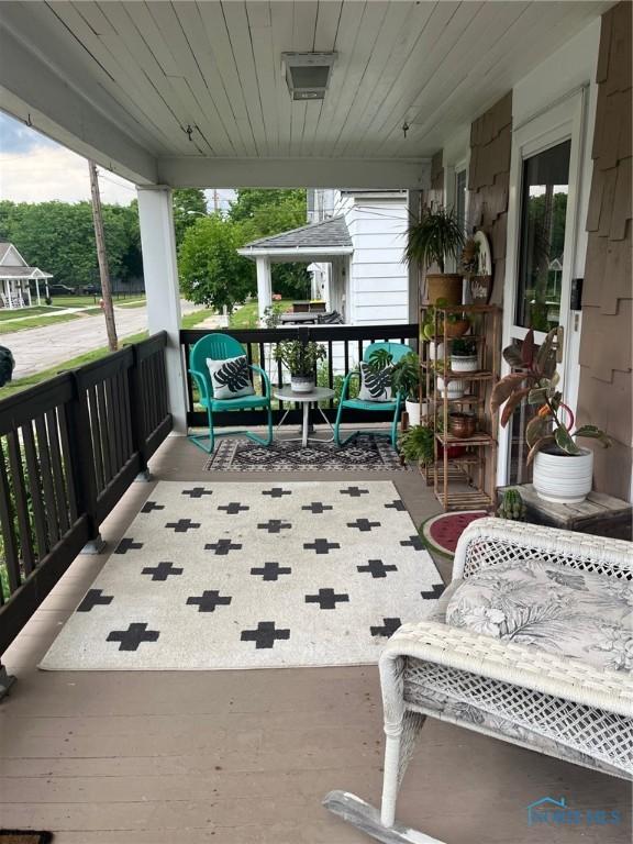 843 Kentner St, Defiance, OH 43512 - photo 2