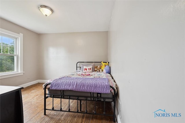 1285 Glenview Rd, Toledo, OH 43614 - bedroom featuring wood finished floors and baseboards