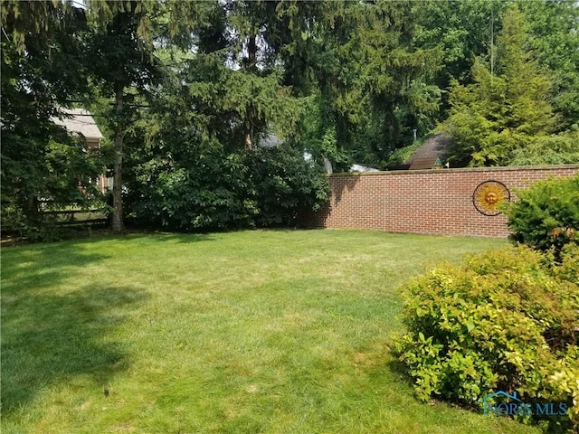 3704 Brookside Rd, Ottawa Hills, OH 43606 - view of grassy yard