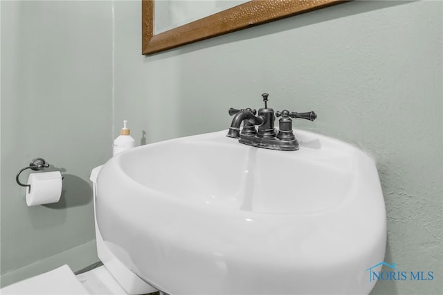 545 Wallace Ave, Bowling Green, OH 43402 - bathroom view of a sink