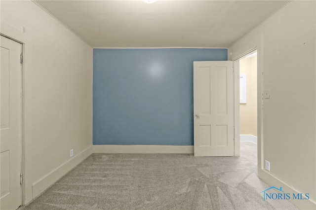 545 Wallace Ave, Bowling Green, OH 43402 - carpeted empty room with crown molding