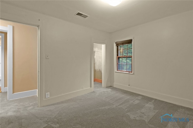 545 Wallace Ave, Bowling Green, OH 43402 - unfurnished room with carpet