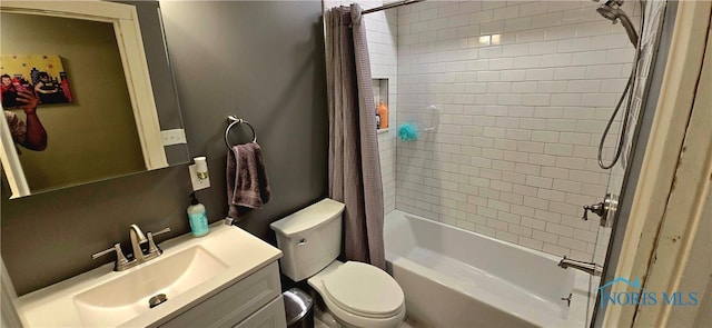 3329 Kirkwall Rd, Ottawa Hills, OH 43606 - full bath with shower / tub combo with curtain and vanity