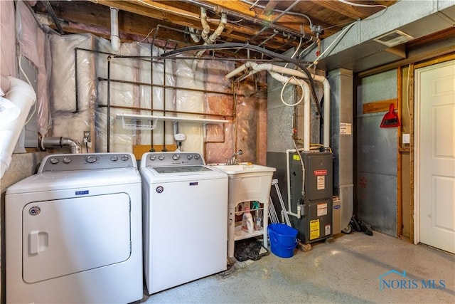 6768 Denbridge Dr, Sylvania, OH 43560 - laundry room with washer and dryer