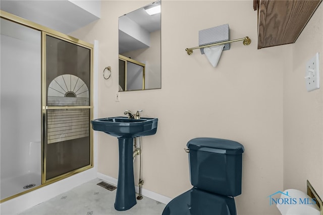 2310 Goddard Rd, Toledo, OH 43606 - full bathroom with a shower stall