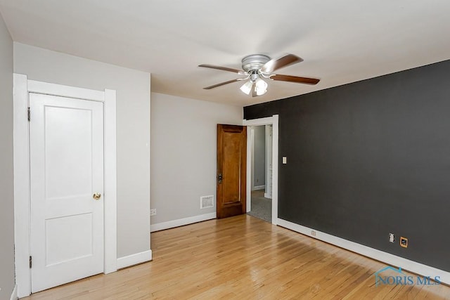4334 Commonwealth Ave, Toledo, OH 43612 - unfurnished bedroom featuring light wood-style floors and a ceiling fan