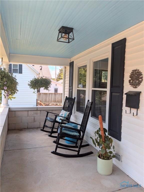 407 E Dudley St, Maumee, OH 43537 - view of covered porch