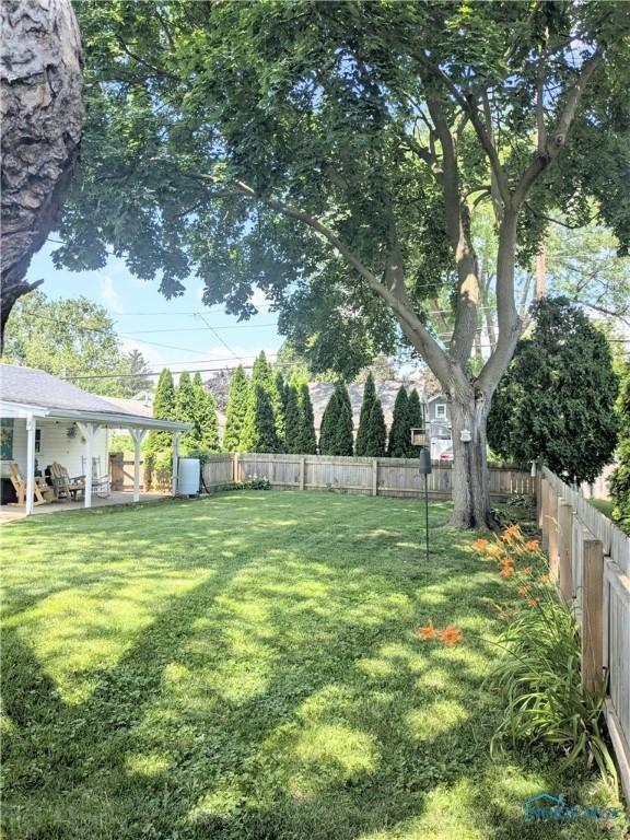 407 E Dudley St, Maumee, OH 43537 - view of fenced backyard