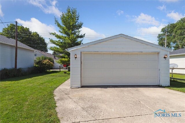 305 E Indiana Ave, Maumee, OH 43537 - photo 34