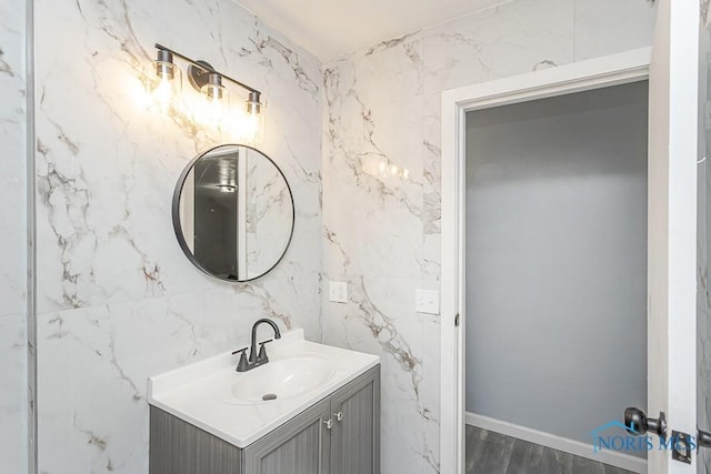 2617 Schroeder St, Toledo, OH 43613 - bathroom with vanity