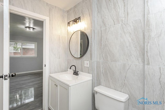 2617 Schroeder St, Toledo, OH 43613 - bathroom with tile walls and vanity