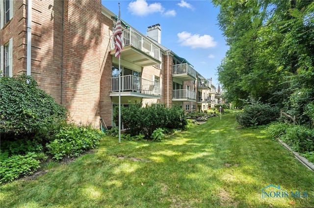 5679 Monroe St Unit 410, Sylvania, OH 43560 - view of green lawn