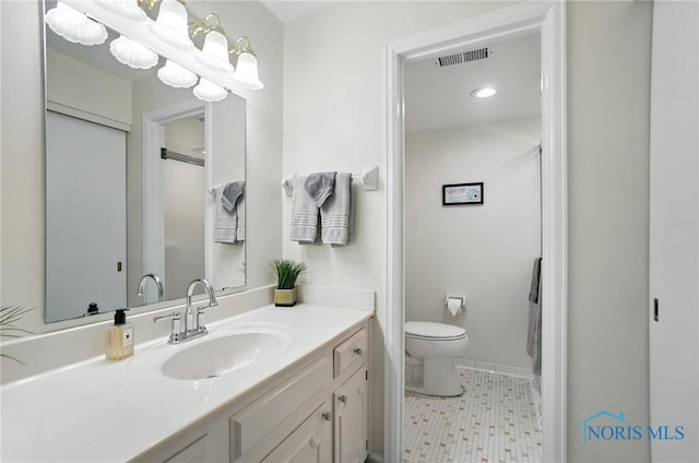 5679 Monroe St Unit 410, Sylvania, OH 43560 - full bath featuring vanity and tile patterned flooring