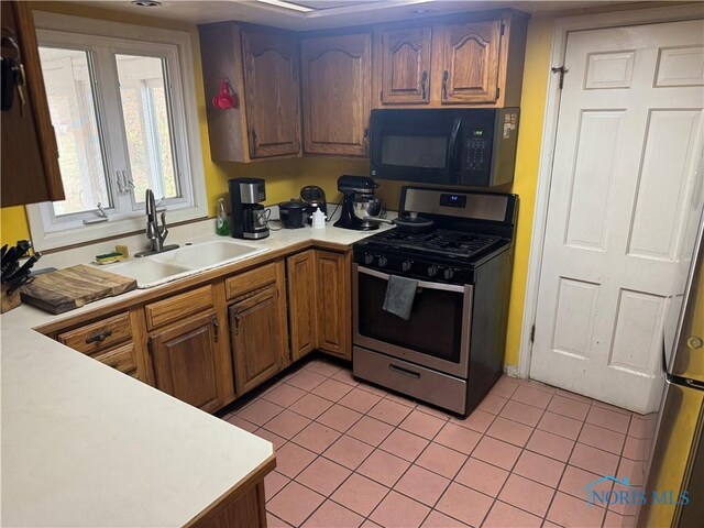 7332 Grenlock Dr, Sylvania, OH 43560 - photo 12