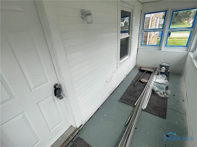 1221 E Broadway St, Toledo, OH 43605 - view of unfurnished sunroom