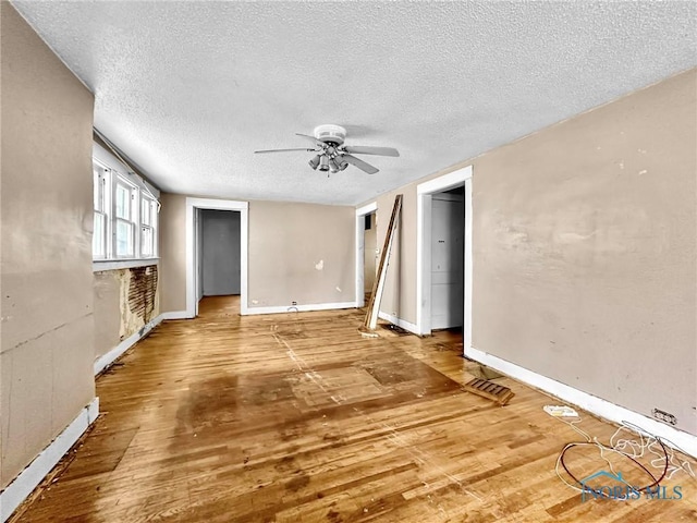 629 Clark St, Toledo, OH 43605 - photo 20