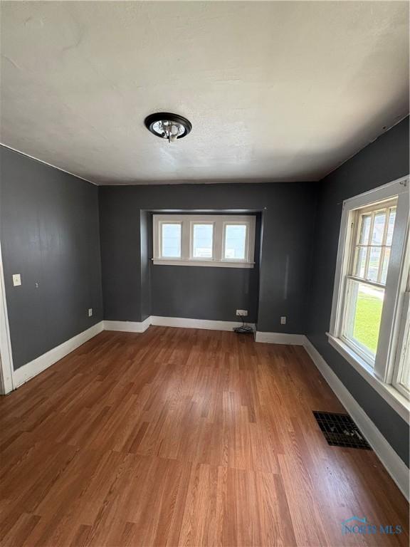 629 Clark St, Toledo, OH 43605 - photo 30