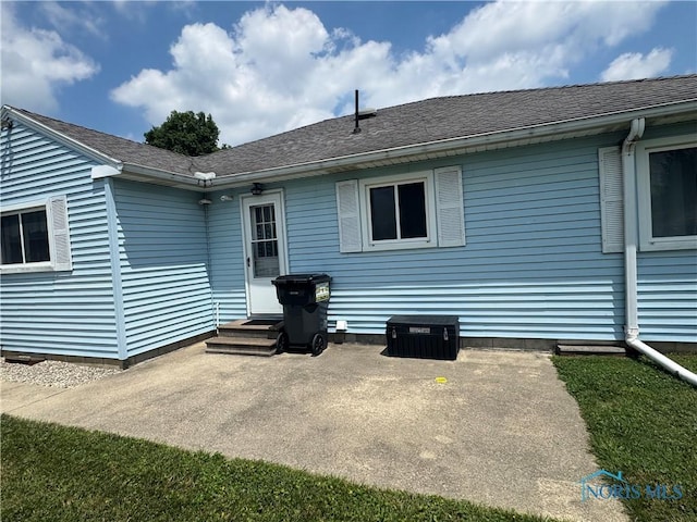 1926 Tiffin Rd, Fremont, OH 43420 - rear view of house featuring a patio