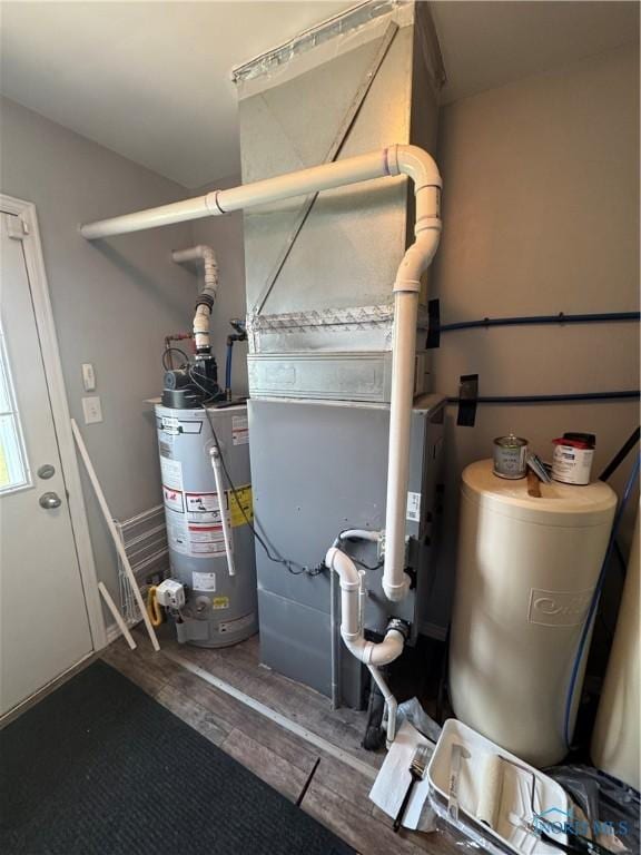 1926 Tiffin Rd, Fremont, OH 43420 - utilities featuring water heater and heating unit