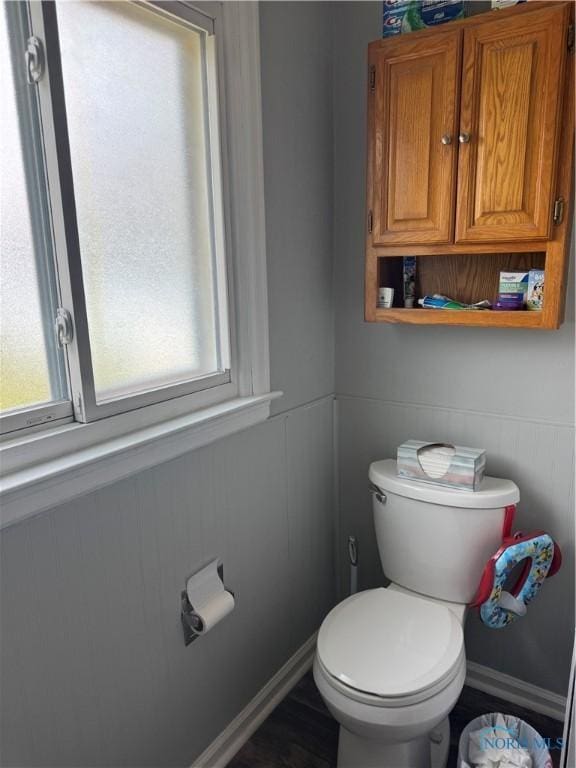 1926 Tiffin Rd, Fremont, OH 43420 - bathroom featuring plenty of natural light