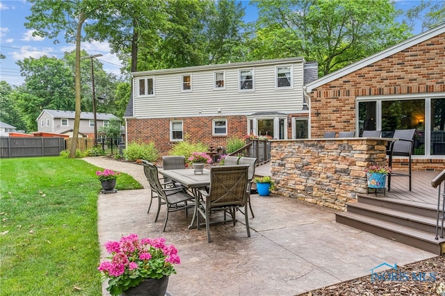 618 Sutton Pl, Findlay, OH 45840 - view of patio / terrace with outdoor dining space