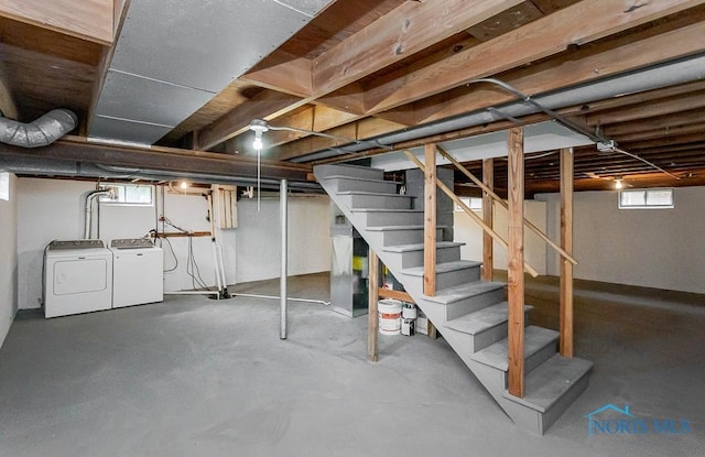4308 Willis Blvd, Toledo, OH 43623 - below grade area featuring washer and dryer and stairs