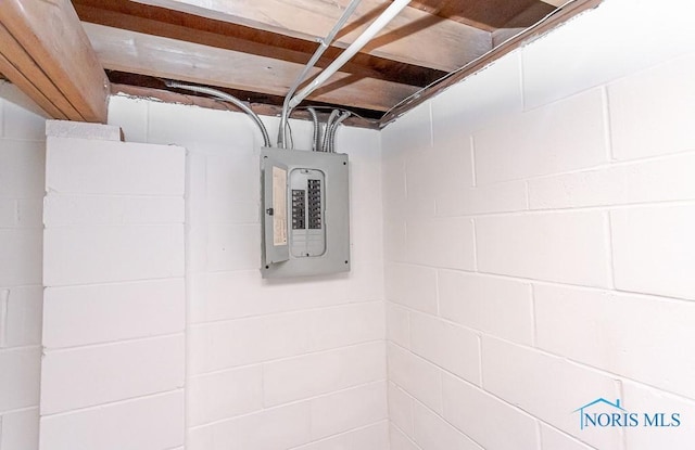 4308 Willis Blvd, Toledo, OH 43623 - detailed view of electric panel and concrete block wall