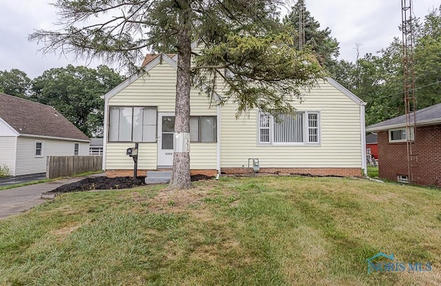 4308 Willis Blvd, Toledo, OH 43623 - view of front of house featuring entry steps